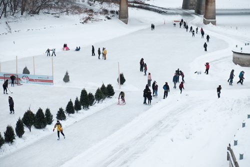 Daniel Crump / Winnipeg Free Press. People braving -30ºC weather at the Forks on the first weekend that the river trail is open. December 29, 2018.