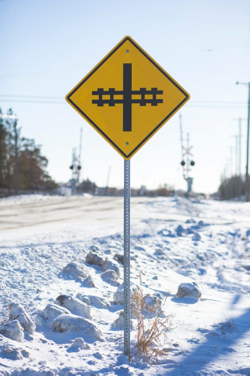 MIKAELA MACKENZIE / WINNIPEG FREE PRESS
Railway tracks in Winnipeg on Monday, Dec. 31, 2018. 
Winnipeg Free Press 2018.