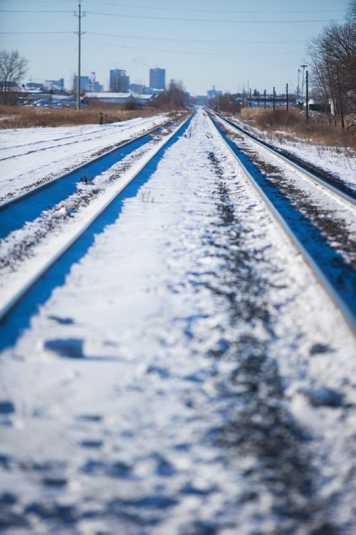 MIKAELA MACKENZIE / WINNIPEG FREE PRESS
Railway tracks in Winnipeg on Monday, Dec. 31, 2018. 
Winnipeg Free Press 2018.