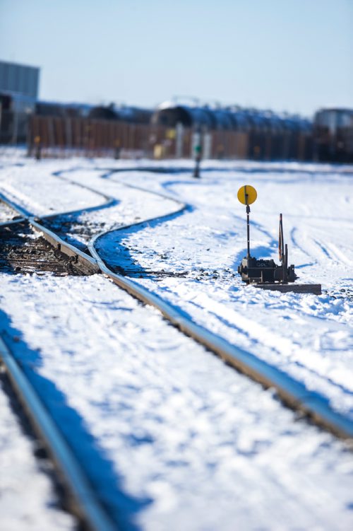 MIKAELA MACKENZIE / WINNIPEG FREE PRESS
Railway tracks in Winnipeg on Monday, Dec. 31, 2018. 
Winnipeg Free Press 2018.