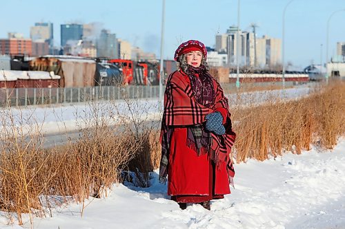 RUTH BONNEVILLE / WINNIPEG FREE PRESS

49.8 - rail safety - Bev Pike

Photo of Bev Pike, co-ordinator, South Osborne Residents Group, Pike lives in Lord Roberts and decried new and planned condos being built nearby in the Fort Rouge yards, which she believes are too close to the yard and violate a mandatory buffer.

Photo taken next to rapid transit and rail line.  

Dec 31st,  2018