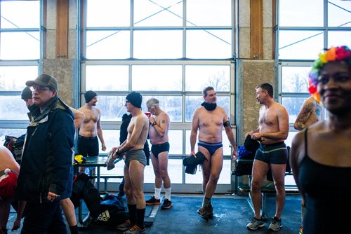 MIKAELA MACKENZIE / WINNIPEG FREE PRESS
Winnipeggers prepare for the annual New Year's Day Polar Bare Run at Assiniboine Park in Winnipeg on Tuesday, Jan. 1, 2019. 
Winnipeg Free Press 2018.