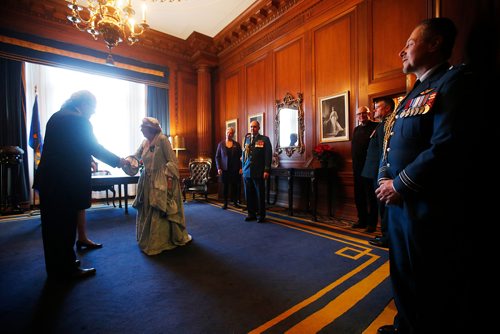 JOHN WOODS / WINNIPEG FREE PRESS
Mary Steinhoff meets Lieutenant Governor Janice and Gary Filmon at the Lieutenant Governor's New Year's Levee at the Manitoba Legislature Tuesday, January 1, 2019.