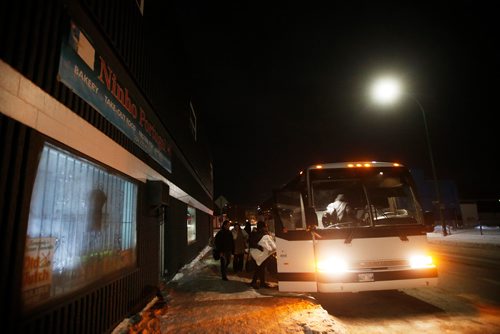 JOHN WOODS / WINNIPEG FREE PRESS
Riders load their bus to the Pas outside the Maple Bus Lines (MBL) depot on Sherbrook St in Winnipeg Tuesday, January 1, 2019. MBL now serves northern communities after Greyhound stopped all service.