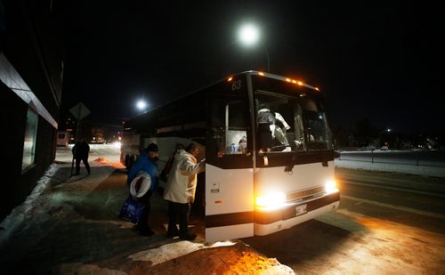 JOHN WOODS / WINNIPEG FREE PRESS
Riders load their bus to the Pas outside the Maple Bus Lines (MBL) depot on Sherbrook St in Winnipeg Tuesday, January 1, 2019. MBL now serves northern communities after Greyhound stopped all service.