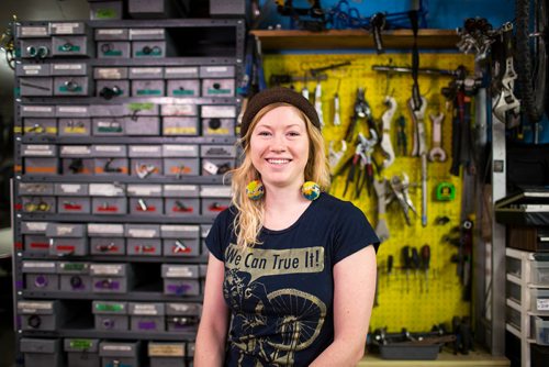 MIKAELA MACKENZIE / WINNIPEG FREE PRESS
Sarah Thiessen, Skill Jill coordinator, poses for photos at the W.R.E.N.C.H. bike shop in Winnipeg on Wednesday, Jan. 2, 2019. 
Winnipeg Free Press 2018.