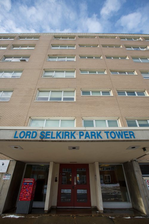 MIKE DEAL / WINNIPEG FREE PRESS
Lord Selkirk Park housing complex along Dufferin Avenue.
190103 - Thursday, January 03, 2019.
