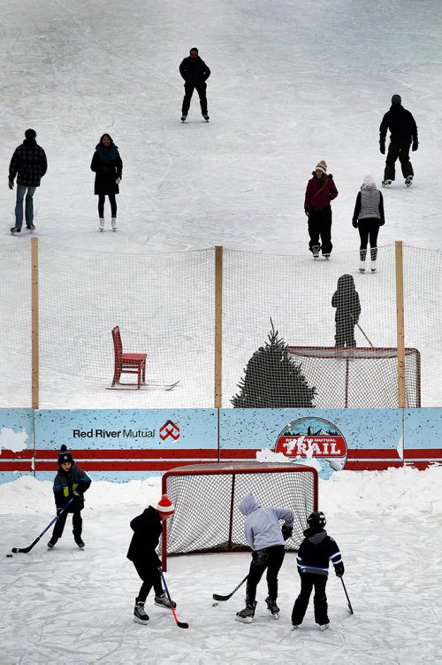 PHIL HOSSACK / WINNIPEG FREE PRESS - A trio of youngsters shoot at an empty net along the River Trail Saturday. See story. January 5, 2019