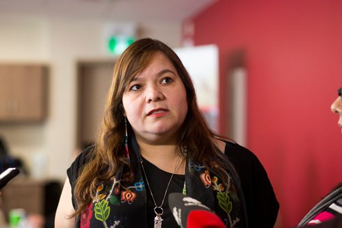 MIKAELA MACKENZIE / WINNIPEG FREE PRESS
Jolene Mercer, team member at Wiijiiidewag Ikewag and doula, speaks to the media after announcing the launch of Manitobas first social impact bond restoring traditional childbirth practices with the aim of keeping newborns with their mothers and out of CFS at a press conference in Headingley on Monday, Jan. 7, 2019. 
Winnipeg Free Press 2018.