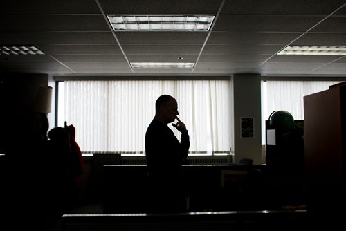 MIKAELA MACKENZIE / WINNIPEG FREE PRESS
Paul Samyn talks to Wendy Sawatzky in the Winnipeg Free Press newsroom in Winnipeg on Tuesday, Jan. 8, 2019. 
Winnipeg Free Press 2018.