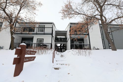 RUTH BONNEVILLE / WINNIPEG FREE PRESS

HOMES 

Description:15-124 Portsmouth Blvd. (it's a condo) in south Tuxedo. Realtor Jennifer Gulay.

See Todd Lewys story. 

 Jan 7th, 2019 
