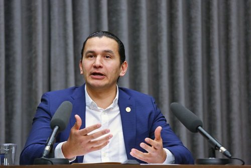 MIKE DEAL / WINNIPEG FREE PRESS
Wab Kinew, Leader of the Manitoba NDP, presents his partys research report and recommendation on Manitobas meth and addictions crisis during an announcement at the Legislative building Thursday morning. 
190110 - Thursday, January 10, 2019