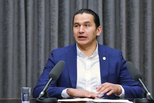 MIKE DEAL / WINNIPEG FREE PRESS
Wab Kinew, Leader of the Manitoba NDP, presents his partys research report and recommendation on Manitobas meth and addictions crisis during an announcement at the Legislative building Thursday morning. 
190110 - Thursday, January 10, 2019