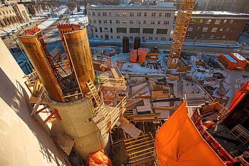 MIKE DEAL / WINNIPEG FREE PRESS
A view of the construction of the Inuit Art Centre from the roof of the Winnipeg Art Gallery Wednesday afternoon.
190116 - Wednesday, January 16, 2019.