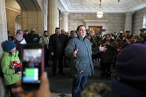 RUTH BONNEVILLE / WINNIPEG FREE PRESS

Local - Keeyask Rally


Local, Four northern Manitoba First Nations, who are part of the  Keeyask Hydroelectric Limited Partnership, hold public rally on issues related to Hydro development, at the Legislative Building Friday. 

Photo of Clayton Thomas-Muller, of the Mathais Colomb Cree Nation in Northern Manitoba, talks to the media inside the Legislative Building on Friday 

See Jessica Botelho-Urbanski story.

Jan 18th, 2019 
