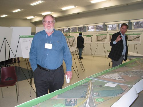 Canstar Community News Jan. 14, 2019 - Don McRtchie with Manitoba Infrastructure is shown at a public open house held at South Winnipeg Community Centre on jan. 14 to share information on the South Perimeter Highway design study. (ANDREA GEARUY/CANSTAR COMMUNITY NEWS)