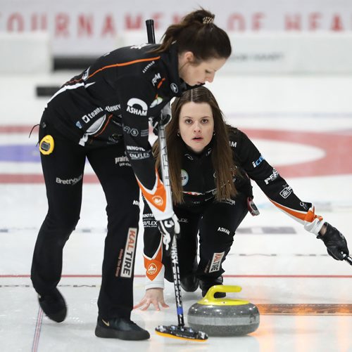 TREVOR HAGAN / WINNIPEG FREE PRESS
Skip, Tracy Fleury between second, Liz Fyfe and lead, Kristin MacCuish, from the East St. Paul Curling Club at the Scotties in Gimli, Wednesday, January 23, 2019.