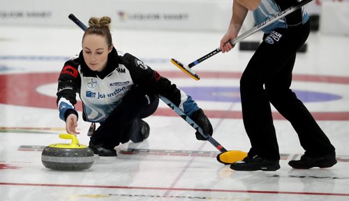 TREVOR HAGAN / WINNIPEG FREE PRESS
Brandi Forrest, fifth for the Abby Ackland rink from Assiniboine Memorial Curling Club filling in for her skip at the Scotties in Gimli, Wednesday, January 23, 2019.