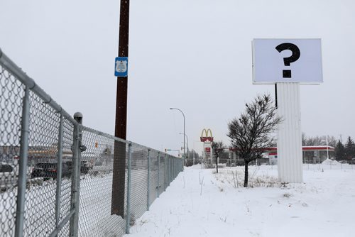 RUTH BONNEVILLE / WINNIPEG FREE PRESS


MYSTERY LOT ?

Photo of billboard sized sign with large question mark on it (?) on lot on the west side of Pembina Hwy. just north of the Perimeter Hwy. 

More info:
February 2018 approval a conditional use, rezoning and variances to allow for the construction of two residential towers with a total of 410 units and a 15,000-sq.-ft. commercial development at 3021 Pembina.
Hwy.

See Redekop story.

January 23rd, 2019
