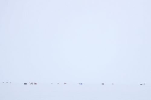 TREVOR HAGAN / WINNIPEG FREE PRESS
Ice Fishing on Lake Winnipeg near Gimli, Sunday, January 27, 2019.