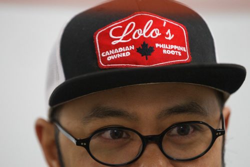 MIKE DEAL / WINNIPEG FREE PRESS
Lord Sale owner of Lolos Premium Meats a local manufacturer of Filipino-style sausages makes longganosa and chavacano sausages at a facility he rents near Beausejour.
190130 - Wednesday, January 30, 2019.