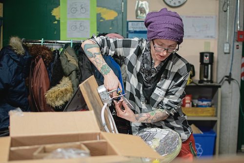 Canstar Community News Jan. 22 - The WRENCH and ArtsJunktion have teamed up to offer a series of hands-on skill workshops for women, non-binary and trans folks. (EVA WASNEY/CANSTAR COMMUNITY NEWS/METRO)