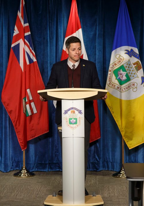 MIKE DEAL / WINNIPEG FREE PRESS
Mayor Bowman holds a press conference at City Hall to answer questions in reaction to the statement issued by Municipal Relations Minister Jeff Wharton regarding City of Winnipeg funding.
190206 - Wednesday, February 06, 2019.