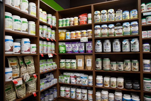 MIKE DEAL / WINNIPEG FREE PRESS
Vitamins and supplements in the Vita Health store at 710-1615 Regent Ave W.
190208 - Friday, February 08, 2019.