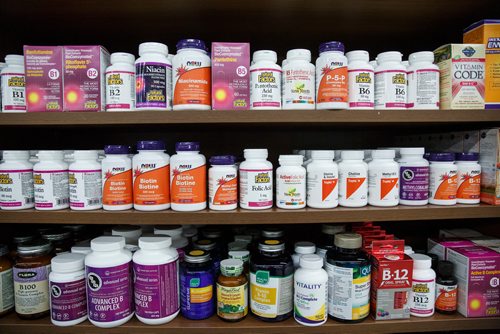 MIKE DEAL / WINNIPEG FREE PRESS
Vitamins and supplements in the Vita Health store at 710-1615 Regent Ave W.
190208 - Friday, February 08, 2019.