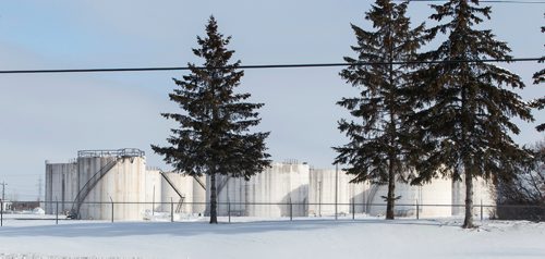 MIKE DEAL / WINNIPEG FREE PRESS
The Imperial Oil distribution plant at 2925 Henderson Hwy, East Saint Paul.
190208 - Friday, February 08, 2019.