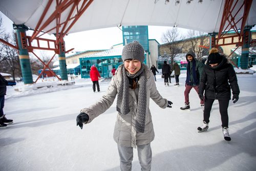 MIKAELA MACKENZIE / WINNIPEG FREE PRESS
Red River College international student Helen Du, from Vietnam, tries skating for the second time ever at the Forks in Winnipeg on Saturday, Feb. 9, 2019.
Winnipeg Free Press 2019.