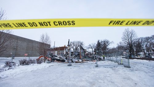 MIKAELA MACKENZIE / WINNIPEG FREE PRESS
The burned-out A&W at Main and Inkster in Winnipeg on Monday, Feb. 11, 2019.
Winnipeg Free Press 2019.