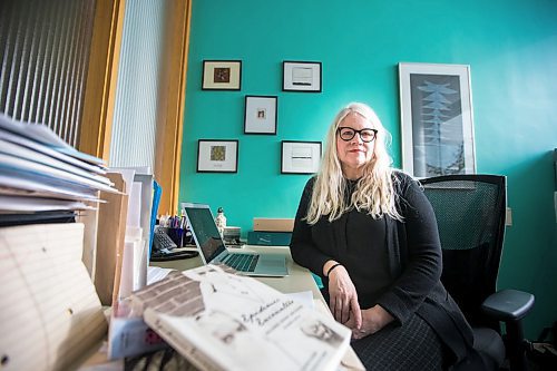 MIKAELA MACKENZIE / WINNIPEG FREE PRESS
Esyllt Jones, history professor at St Johns College and expert on the Spanish Influenza of 1918, poses for a portrait in her office in Winnipeg on Tuesday, Feb. 12, 2019.
Winnipeg Free Press 2019.