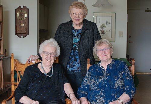 Canstar Community News Feb. 5 - Charter members of Schoolmasters' Wives Club after the group decided to disband on Dec. 31, 2018. (EVA WASNEY/CANSTAR COMMUNITY NEWS/METRO)