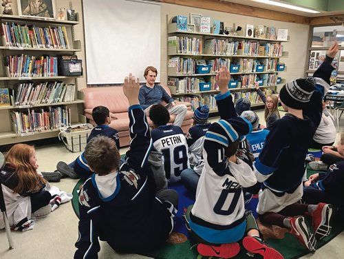 Canstar Community News Students at Bird's Hill School had plenty of questions for Winnipeg Jet Mason Appleton after he read to the class on Feb. 4 as part of I Love to Read Month. (SHELDON BIRNIE/CANSTAR/THE HERALD)