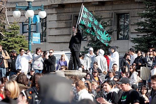 BORIS MINKEVICH / WINNIPEG FREE PRESS  090420 4:20 at the Leg.