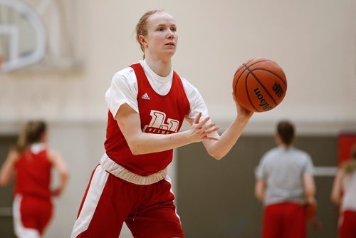 JOHN WOODS / WINNIPEG FREE PRESS
The University of Winnipeg (U of W) Wesmen women's basketball player Lena Wenke makes a pass during practice at the University of Winnipeg Tuesday, February 12, 2019. The Wesmen teams have advanced to the second round of the Canada West conference playoffs.