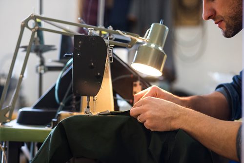 MIKAELA MACKENZIE / WINNIPEG FREE PRESS
Andrew Doerksen, owner of Commonwealth Manufacturing, works in his retail and workshop space in the exchange district in Winnipeg on Friday, Feb. 8, 2019.
Winnipeg Free Press 2019.