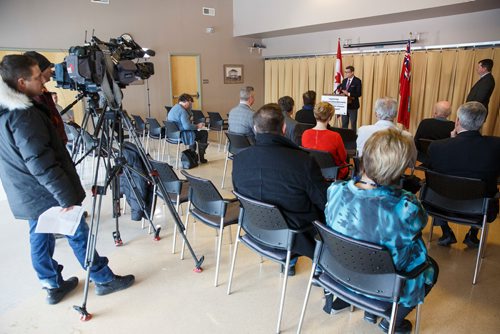 MIKE DEAL / WINNIPEG FREE PRESS
Liberal MP Doug Eyolfson (speaking), standing in for Minister of Rural Economic Development Bernadette Jordan and Provincial Infrastructure Minister Ron Schuler, announced an investment in highway improvements $143,967,500 from the Fed's and $147,442,500 from the Province during an event at the Headingley Community Centre Wednesday afternoon.
190213 - Wednesday, February 13, 2019.