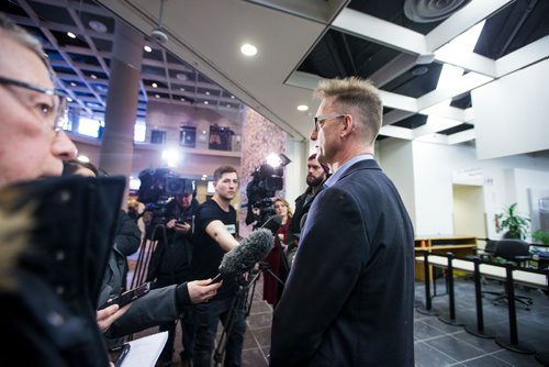 MIKAELA MACKENZIE / WINNIPEG FREE PRESS
Ed Cuddy, manager of library services, talks to the media about the introduction of new security measures, including bag checks and metal detector sweeps, at the Millennium Library in Winnipeg on Friday, Feb. 15, 2019.
Winnipeg Free Press 2019.