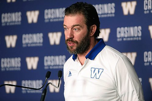 RUTH BONNEVILLE / WINNIPEG FREE PRESS


SPORTS -  Blue Bomber GM, Kyle Walters, talks to the media about signing new players at the stadium Friday.  

Feb 15, 2019
