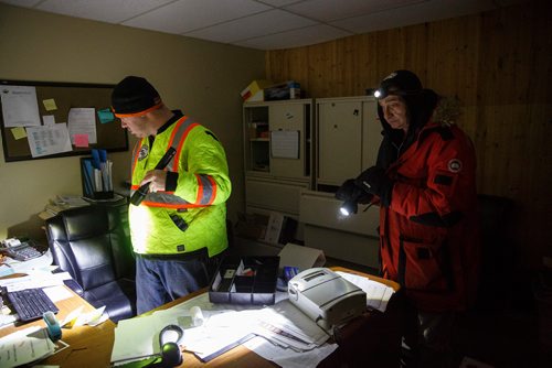 MIKE DEAL / WINNIPEG FREE PRESS
Bear Clan volunteers look for sacred items that they planed on moving to a safe location after they found the Indian and Métis Friendship Centre had been robbed and gutted. The building had been closed and without power some time.
190216 - Saturday, February 16, 2019.