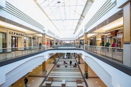 MIKAELA MACKENZIE / WINNIPEG FREE PRESS
Mall walkers exercise at Polo Park before the shops open in Winnipeg on Tuesday, Feb. 19, 2019.
Winnipeg Free Press 2019.