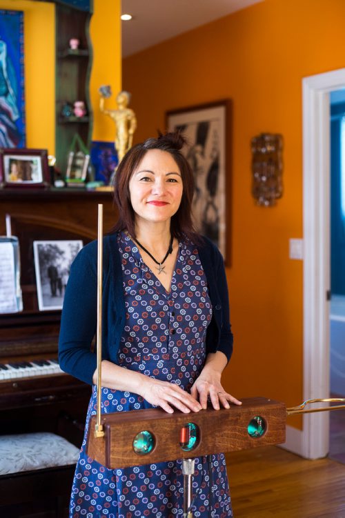 MIKAELA MACKENZIE / WINNIPEG FREE PRESS
Alt-folk musician Keri Latimer poses for a portrait with her theremin in Winnipeg on Tuesday, Feb. 19, 2019.
Winnipeg Free Press 2019.