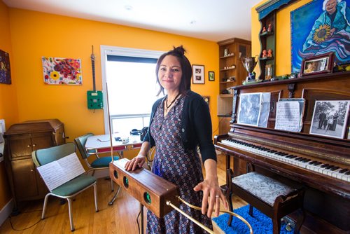 MIKAELA MACKENZIE / WINNIPEG FREE PRESS
Alt-folk musician Keri Latimer poses for a portrait with her theremin in Winnipeg on Tuesday, Feb. 19, 2019.
Winnipeg Free Press 2019.