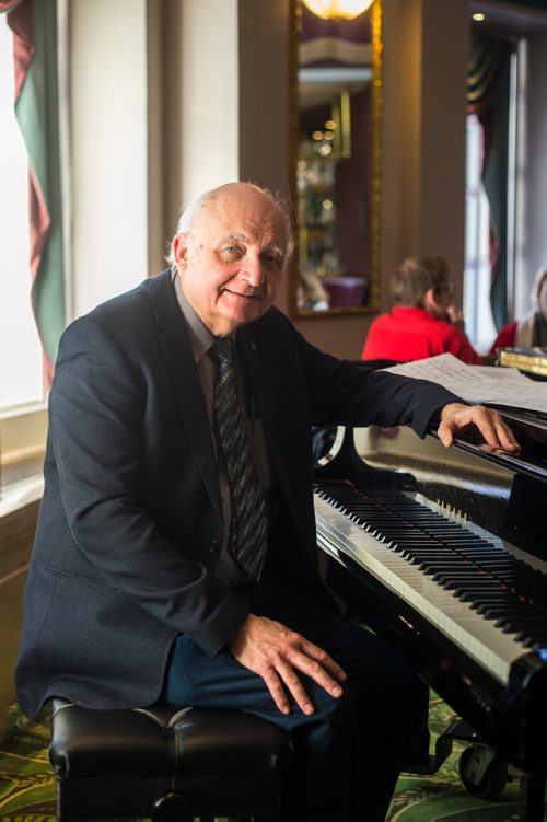 MIKAELA MACKENZIE / WINNIPEG FREE PRESS
Ron Paley, lounge pianist and big band leader, plays at the Fort Garry Hotel in Winnipeg on Friday, Feb. 15, 2019.
Winnipeg Free Press 2019.