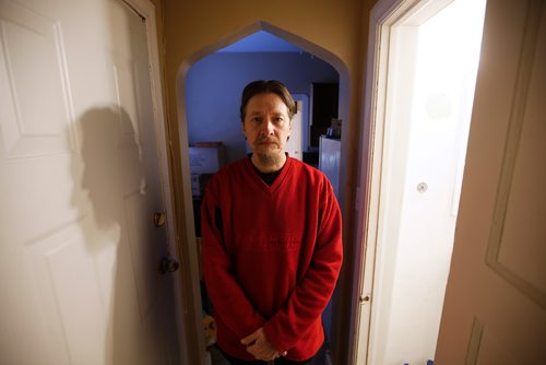 JOHN WOODS / WINNIPEG FREE PRESS
Mr Peter Mackie, apartment caretaker who was on scene of a fire and alleged attempted murder, is photographed inside his suite at 38 5th Street in Portage La Prairie Tuesday, February 19, 2019.