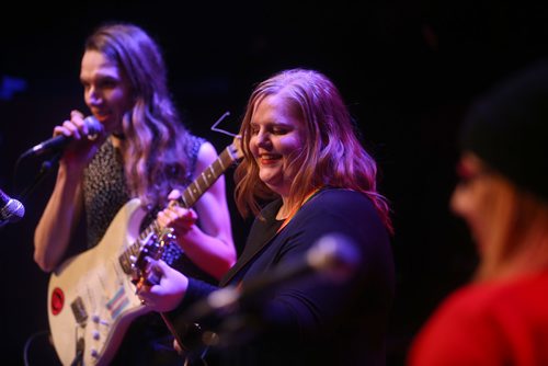 TREVOR HAGAN / WINNIPEG FREE PRESS
Erin Lebar at Girls Rock Adult Camp at the Park Theatre, Sunday, February 17, 2019.