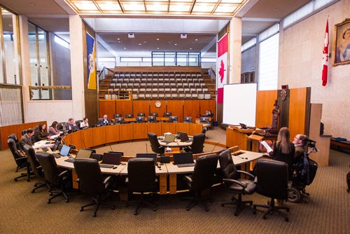 MIKAELA MACKENZIE / WINNIPEG FREE PRESS
MLA Steven Fletcher presents his appeal of the Oake centre at City Hall in Winnipeg on Thursday, Feb. 21, 2019.
Winnipeg Free Press 2019.