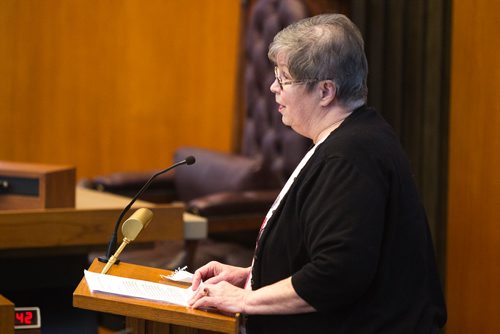 MIKAELA MACKENZIE / WINNIPEG FREE PRESS
Vicki Fedak presents her appeal of the Oake centre at City Hall in Winnipeg on Thursday, Feb. 21, 2019.
Winnipeg Free Press 2019.